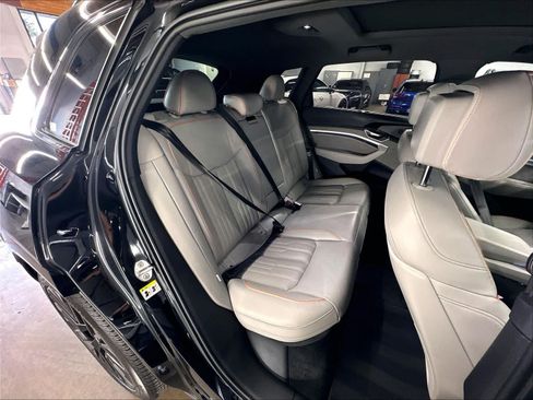 Used 2024 Audi Q8 e-tron Prestige w/ Prestige Package AWD/4WD image 28
