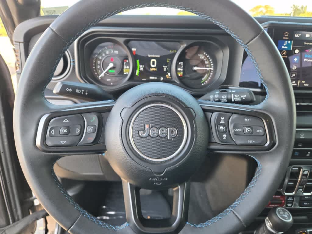 Used 2024 Jeep Wrangler Unlimited Rubicon 4xe AWD/4WD image 22