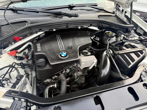 Used 2018 BMW X4 xDrive28i AWD/4WD image 5