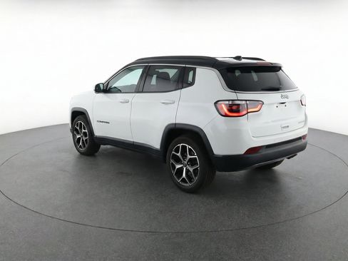 Used 2025 Jeep Compass Limited AWD/4WD image 6