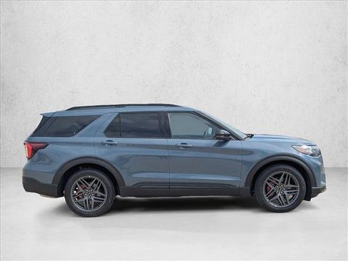 Used 2025 Ford Explorer ST w/ Sun And Sound Package AWD/4WD image 4