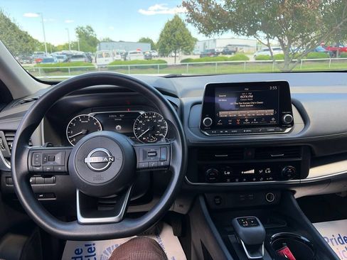 Used 2024 Nissan Rogue SV AWD/4WD image 19