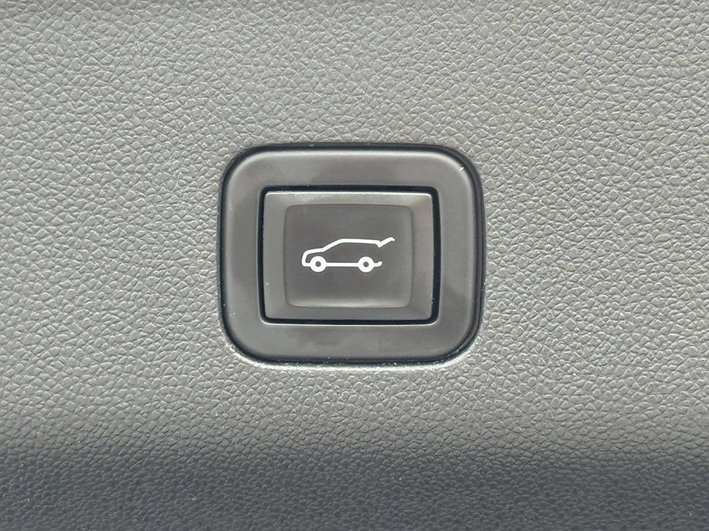 Used 2021 Chevrolet Tahoe High Country AWD/4WD image 40