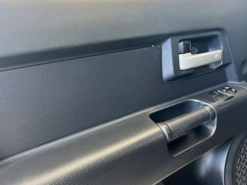 Used 2009 Toyota FJ Cruiser 4WD image 12