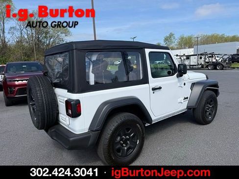 Used 2026 Jeep Wrangler Sport image 3