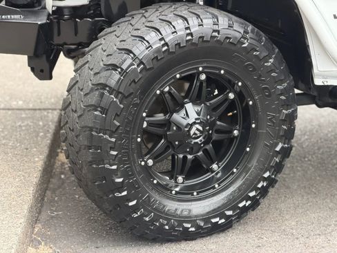 Used 2015 Jeep Wrangler Sport AWD/4WD image 15