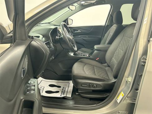 Used 2019 Chevrolet Equinox LT image 9