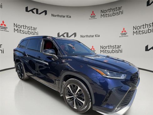 Used 2022 Toyota Highlander XSE AWD/4WD image 7