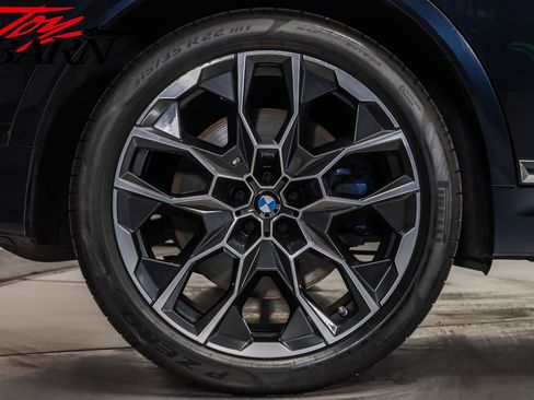 Used 2023 BMW X7 M60i w/ Executive Package image 15