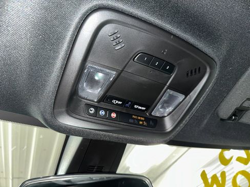 Certified 2023 Chevrolet Traverse LT image 18