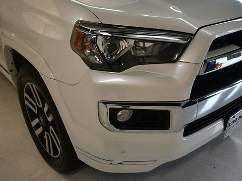 Used 2018 Toyota 4Runner Limited image 11