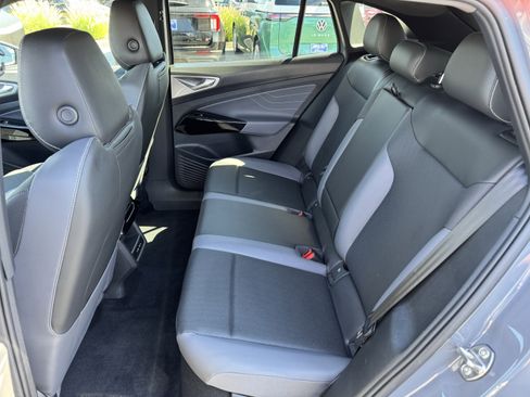 Used 2025 Volkswagen ID.4 Pro S image 34