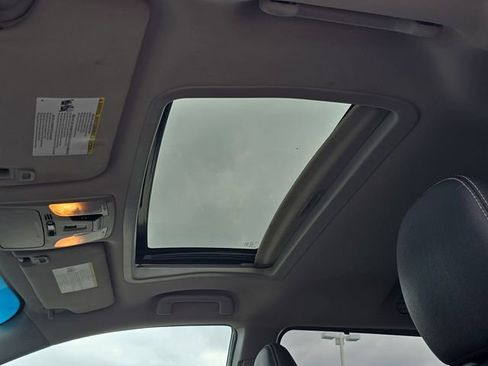 Used 2017 Toyota Sienna SE w/ SE Preferred Package image 31