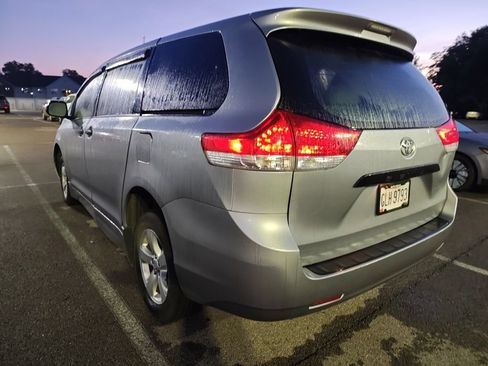 Used 2014 Toyota Sienna L FWD image 5