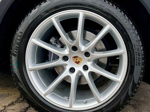 Used 2019 Porsche Cayenne image 30