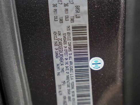 Used 2018 Dodge Grand Caravan GT image 25