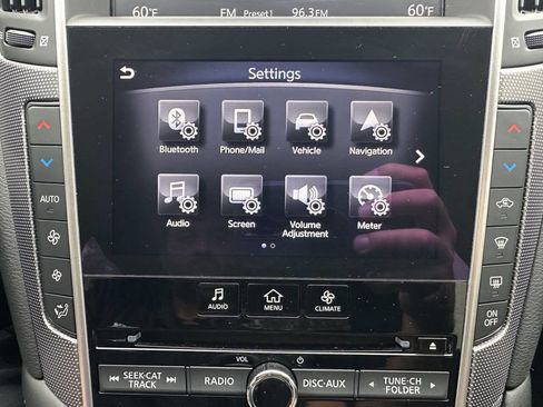 Used 2016 INFINITI Q50 3.0t Premium w/ 3.0T Premium Plus Package image 34