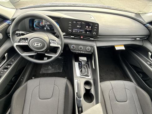 New 2026 Hyundai Elantra SE image 22