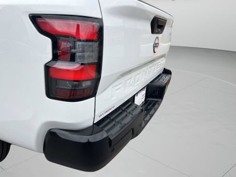 Used 2024 Nissan Frontier S w/ Technology Package image 10