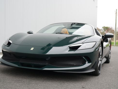 Used 2025 Ferrari 296 GTS RWD image 4