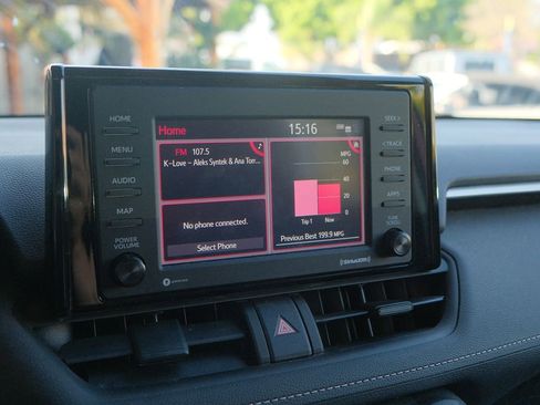 Used 2022 Toyota RAV4 XLE image 20