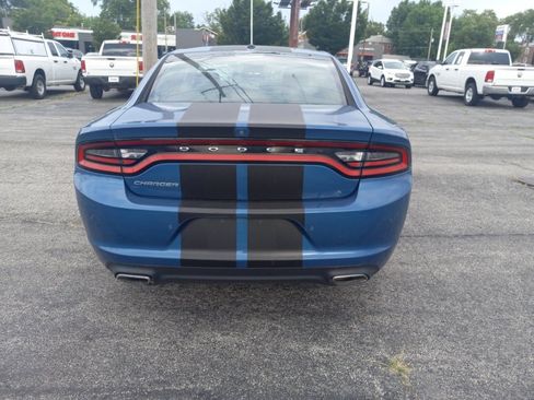 Used 2021 Dodge Charger SXT w/ Leather Interior Group RWD image 2