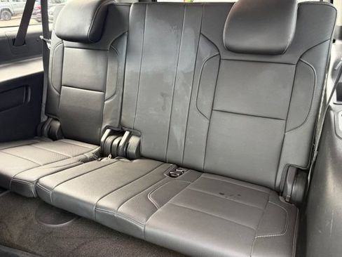 Used 2018 Chevrolet Suburban Premier RWD image 16