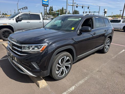 Used 2023 Volkswagen Atlas SEL AWD/4WD image 4