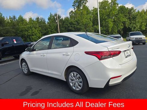 Used 2022 Hyundai Accent SE FWD image 5