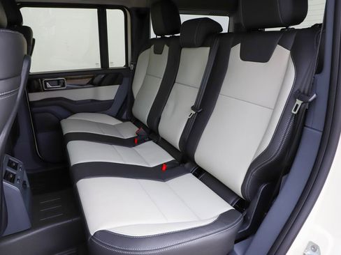 New 2025 INEOS Grenadier Fieldmaster Edition image 13