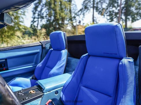 Used 1988 Chevrolet Corvette Convertible RWD image 45