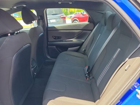 Used 2025 Hyundai Elantra Sport image 11