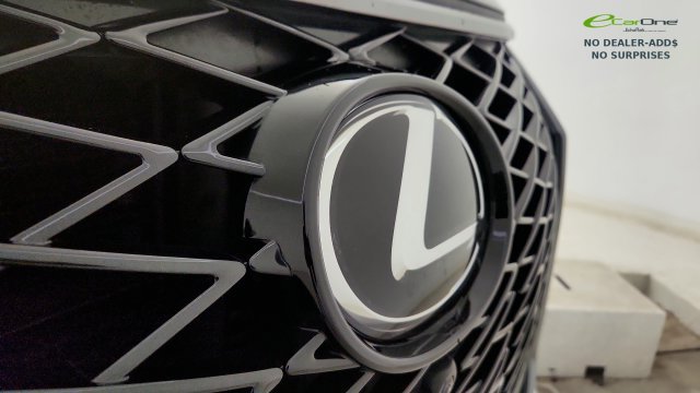 Used 2022 Lexus LX 600 F Sport w/ Accessory Package (Z1) AWD/4WD image 30