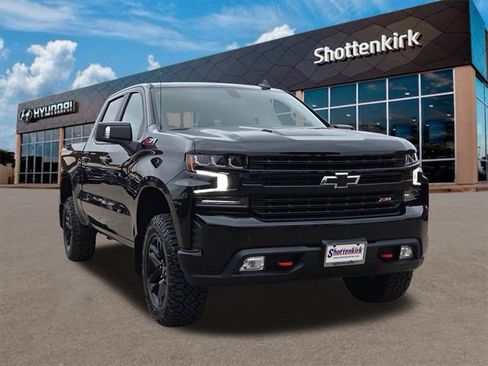 Used 2022 Chevrolet Silverado 1500 LT Trail Boss w/ LT Trail Boss Premium Package image 3