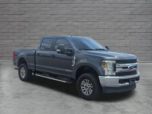 Used 2019 Ford F250 XL w/ STX Appearance Package AWD/4WD image 7