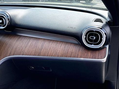 Used 2022 Mercedes-Benz C 300 Sedan image 23