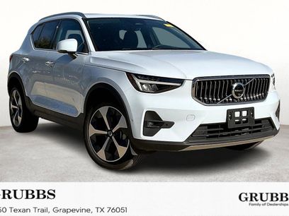 Certified 2025 Volvo XC40 B5 Plus