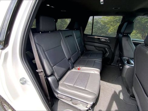 Used 2025 Chevrolet Tahoe Z71 AWD/4WD image 25