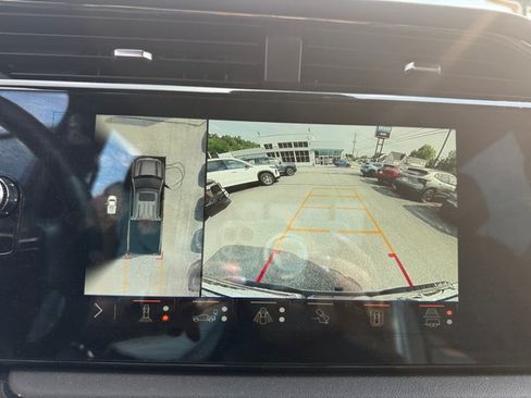 Used 2025 GMC Sierra 1500 AT4 w/ AT4 Premium Package AWD/4WD image 22