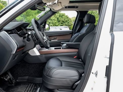 New 2026 Land Rover Range Rover SE AWD/4WD image 3