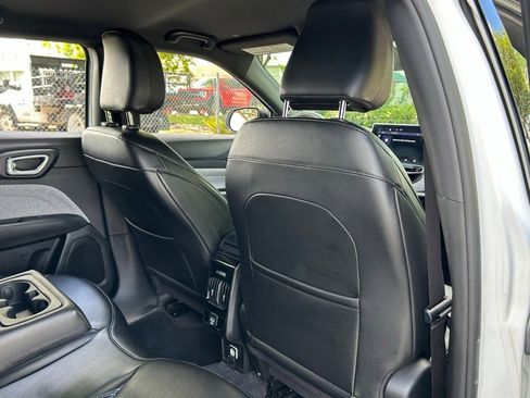 Used 2023 Jeep Compass Latitude AWD/4WD image 37