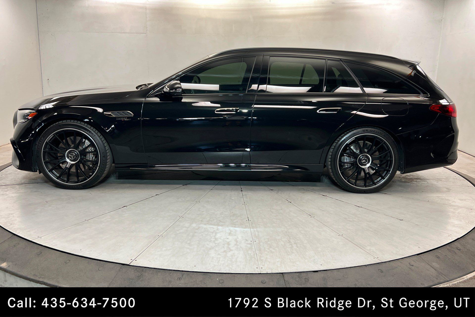 Used 2026 Mercedes-Benz E 53 AMG e 4MATIC Wagon image 2