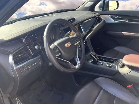 Used 2022 Cadillac XT6 Premium Luxury w/ Technology Package image 17