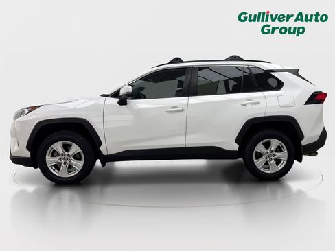 Used 2021 Toyota RAV4 XLE FWD image 3