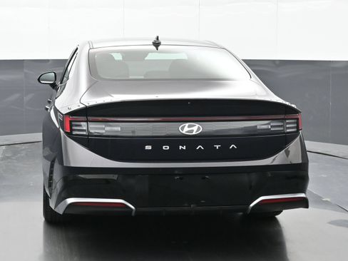 Used 2024 Hyundai Sonata SEL FWD image 3
