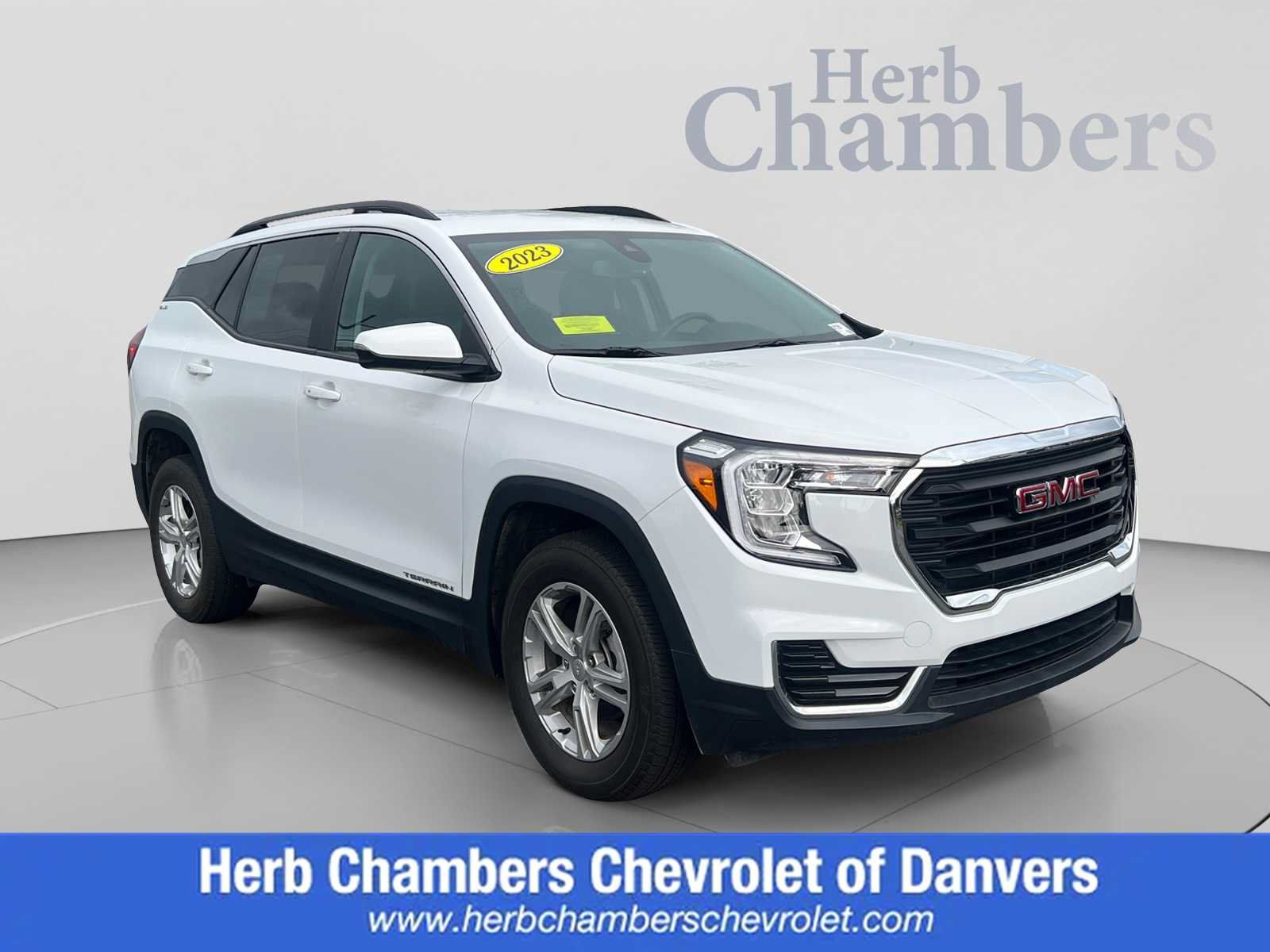 Used 2023 GMC Terrain SLE w/ Driver Convenience Package AWD/4WD image 1