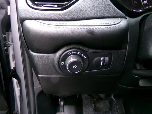 Used 2021 Dodge Durango SXT image 29