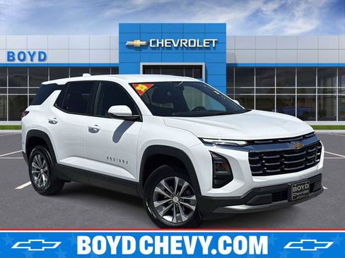 Used 2025 Chevrolet Equinox LT AWD/4WD image 1
