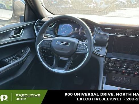 New 2025 Jeep Grand Cherokee Laredo X w/ Luxury Tech Group I image 25