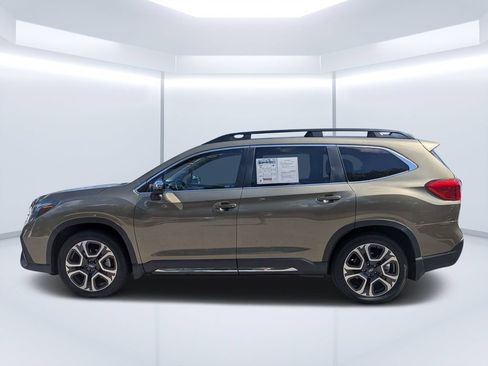 Used 2023 Subaru Ascent Limited w/ Technology Package AWD/4WD image 6